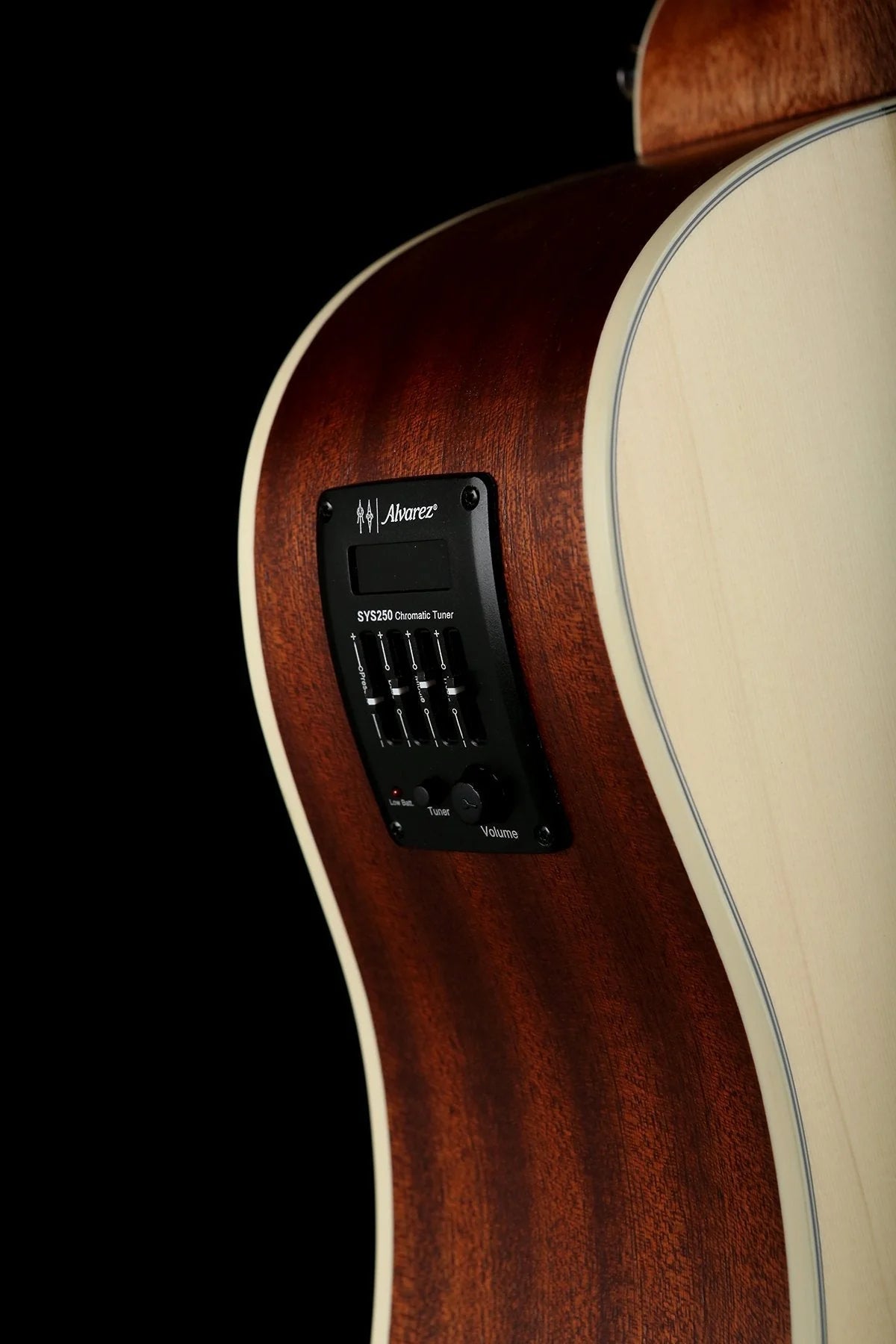 Alvarez RD26CE Acoustic Guitar Natural