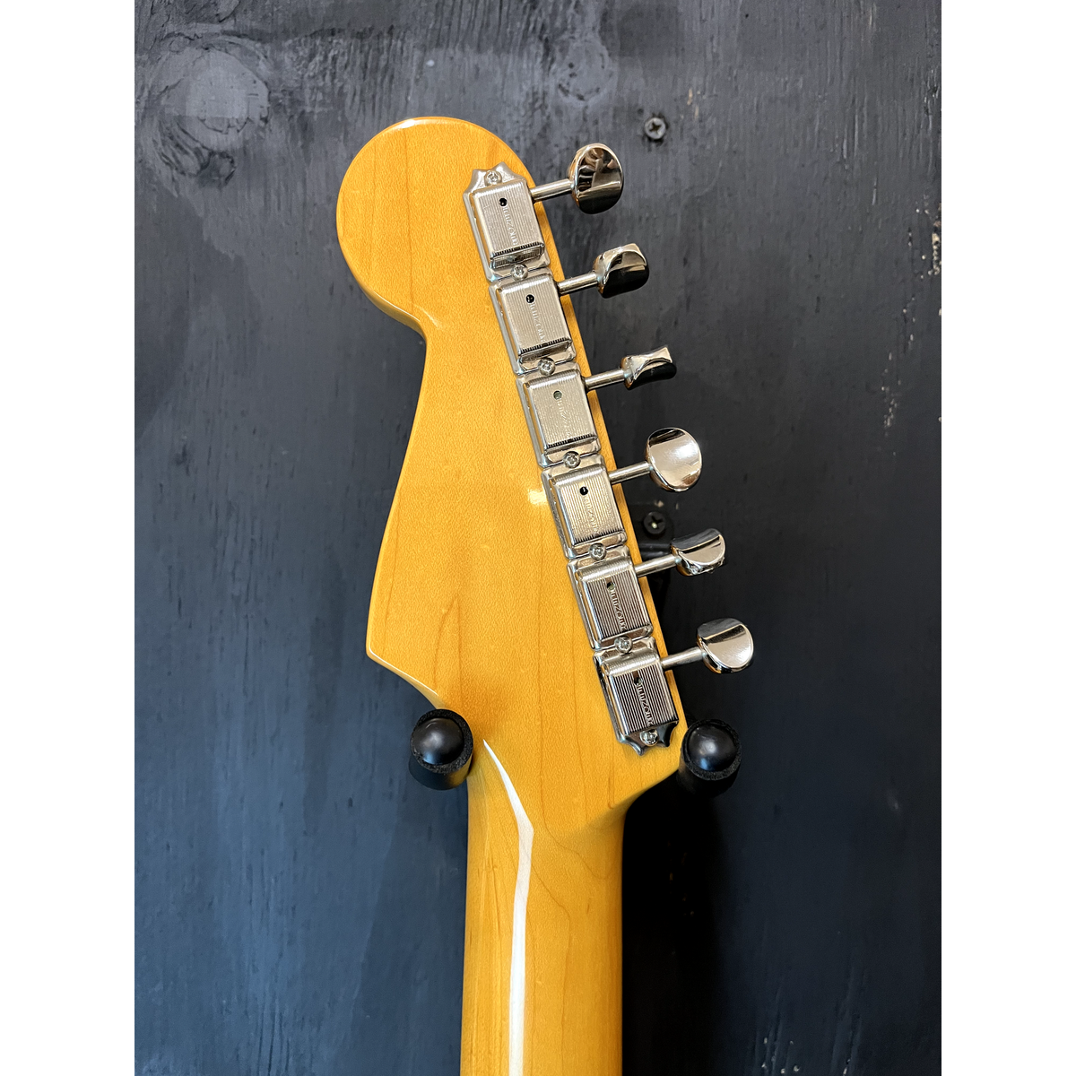 Used Fender American Vintage II Stratocaster 1965 Sonic Blue
