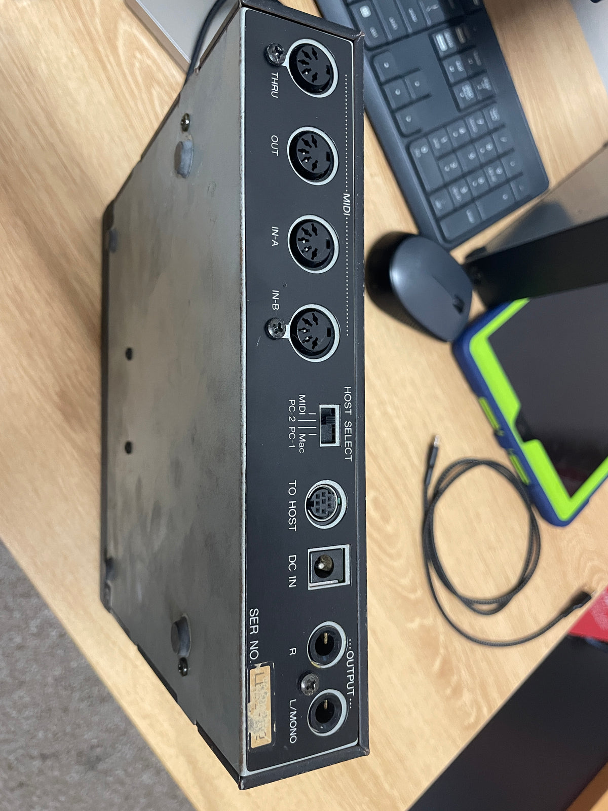 Used Roland GI-10 Midi Guitar Interface