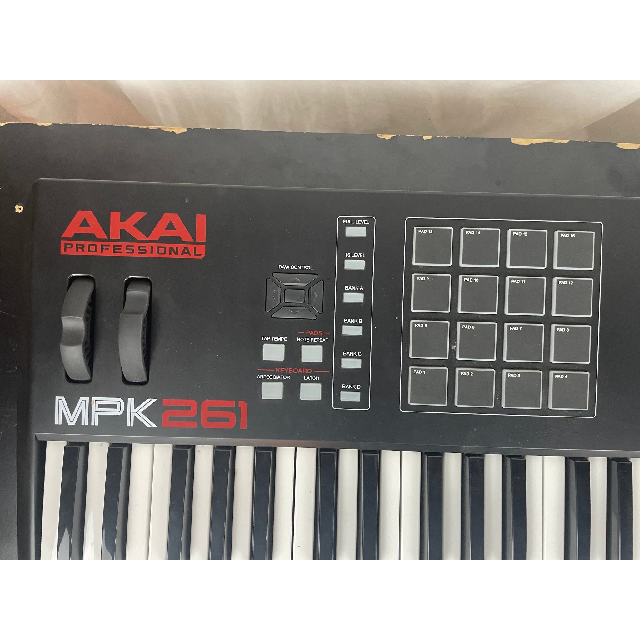 Used Akai MPK261 Midi Controller Keyboard with Gig Bag - Planet Music