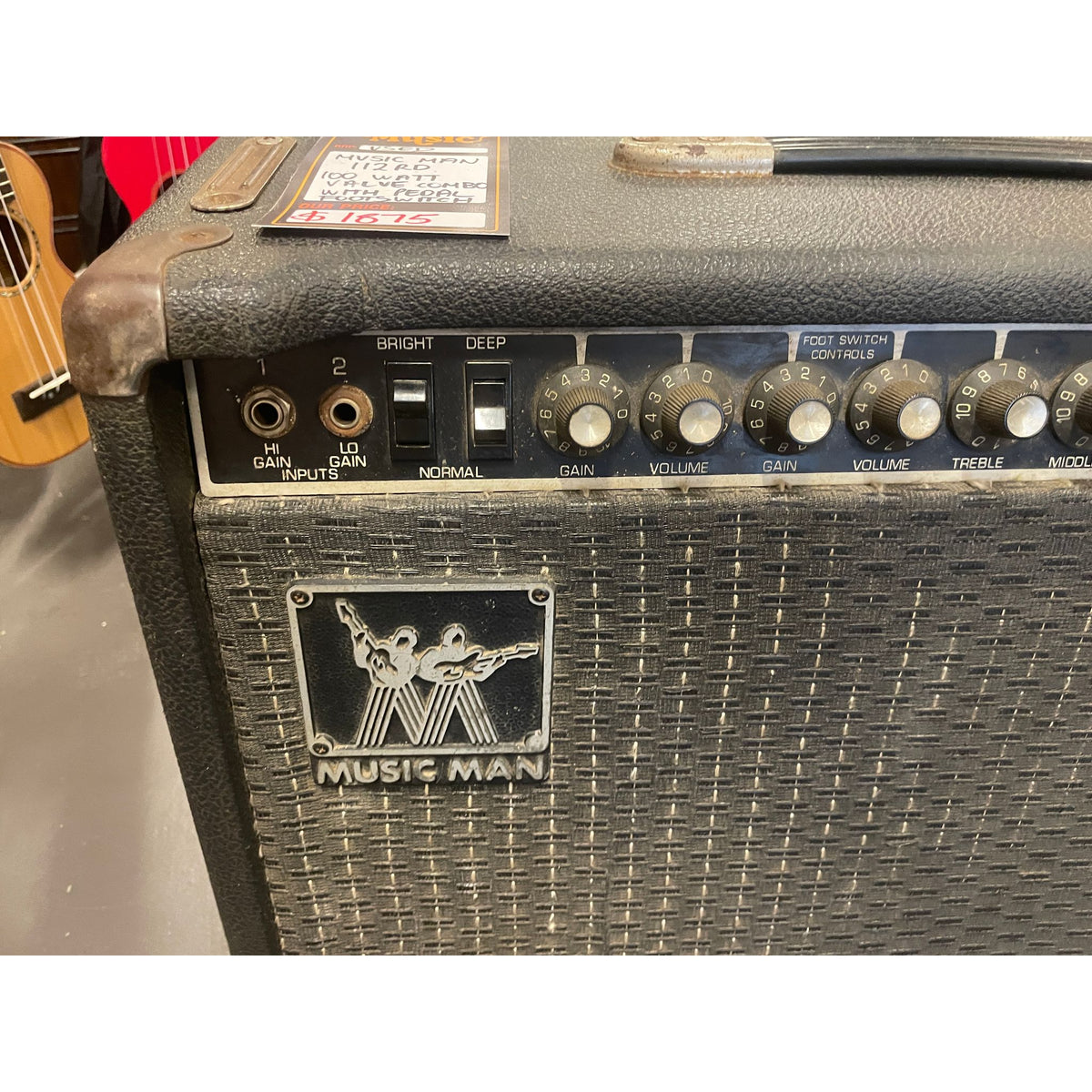 USED Music Man 112 RD One Hundred 100-Watt 1x12 Inch Guitar Combo with Distortion