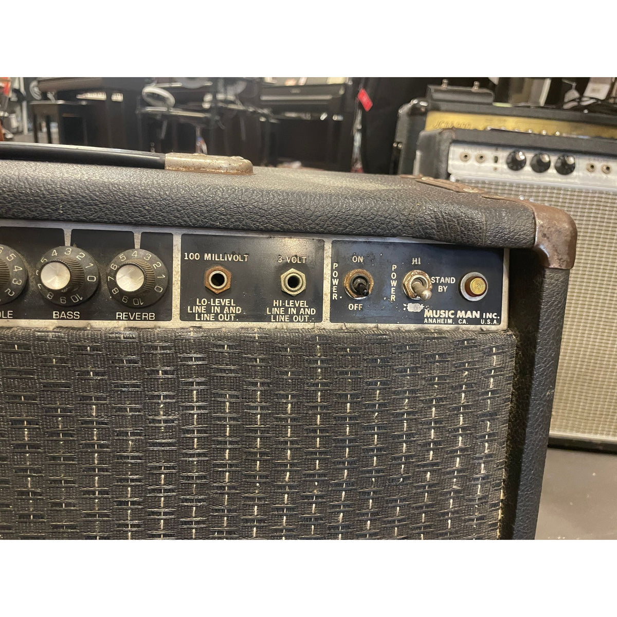 USED Music Man 112 RD One Hundred 100-Watt 1x12 Inch Guitar Combo with Distortion