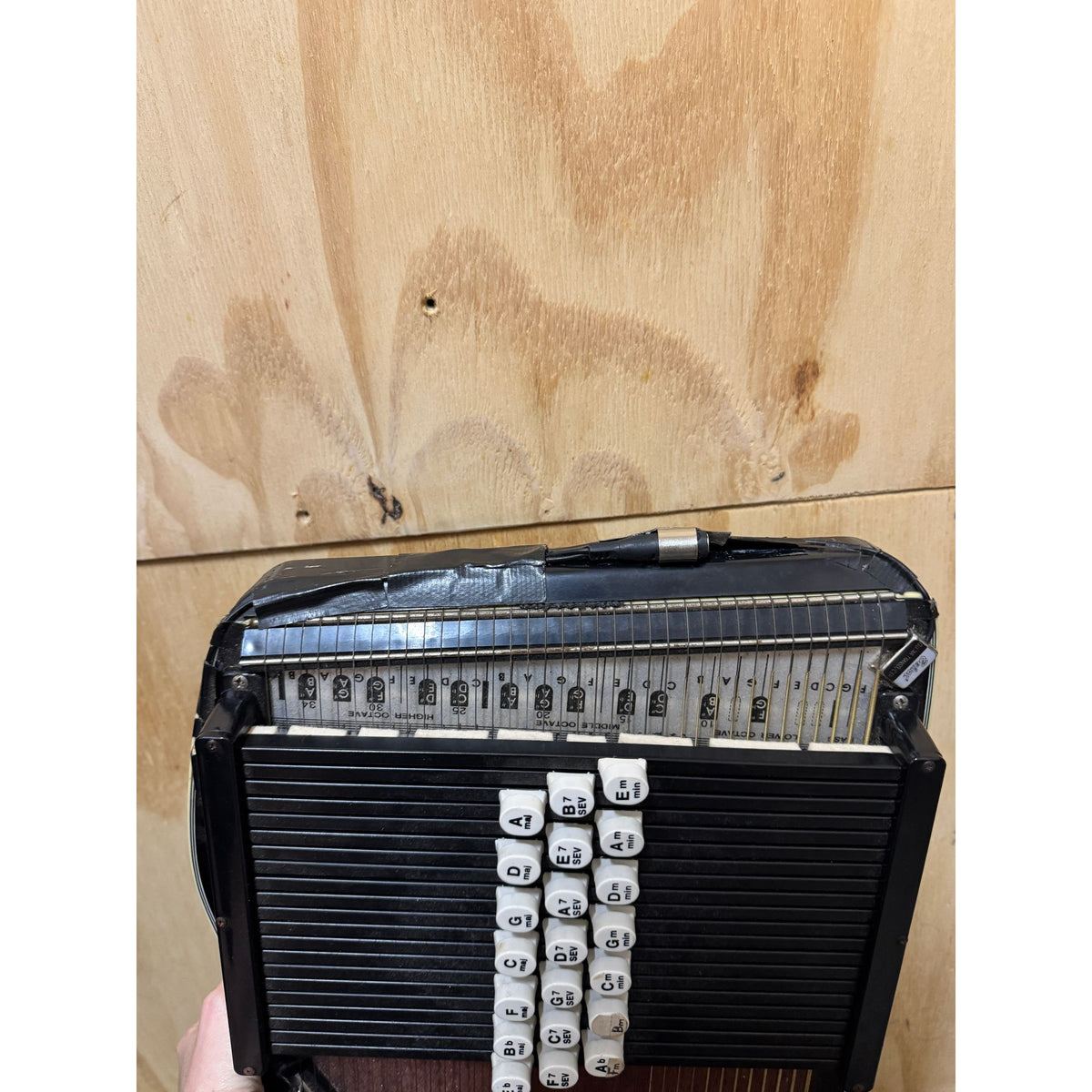 Used Chromaharp Autoharp with Bag