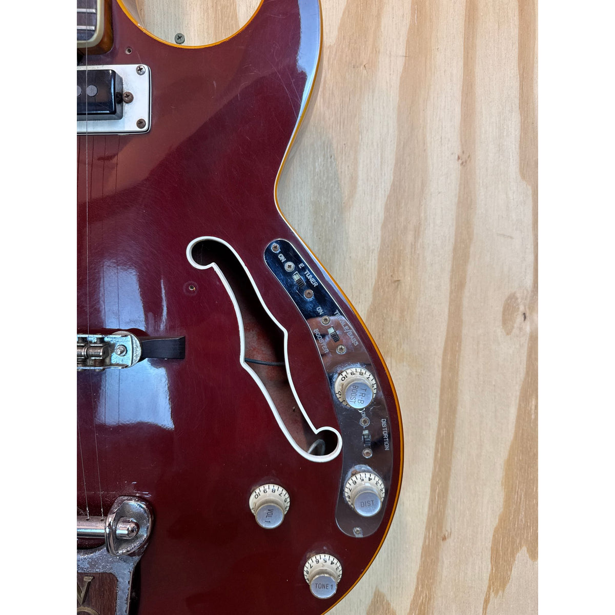 Used VOX Apollo Cherry Red Hollowbody Electric Guitar with Hard Case