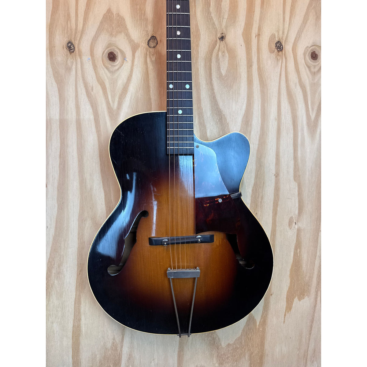 Used Levin Model 335 Archtop Guitar 1960 Sunburst in Hard Case