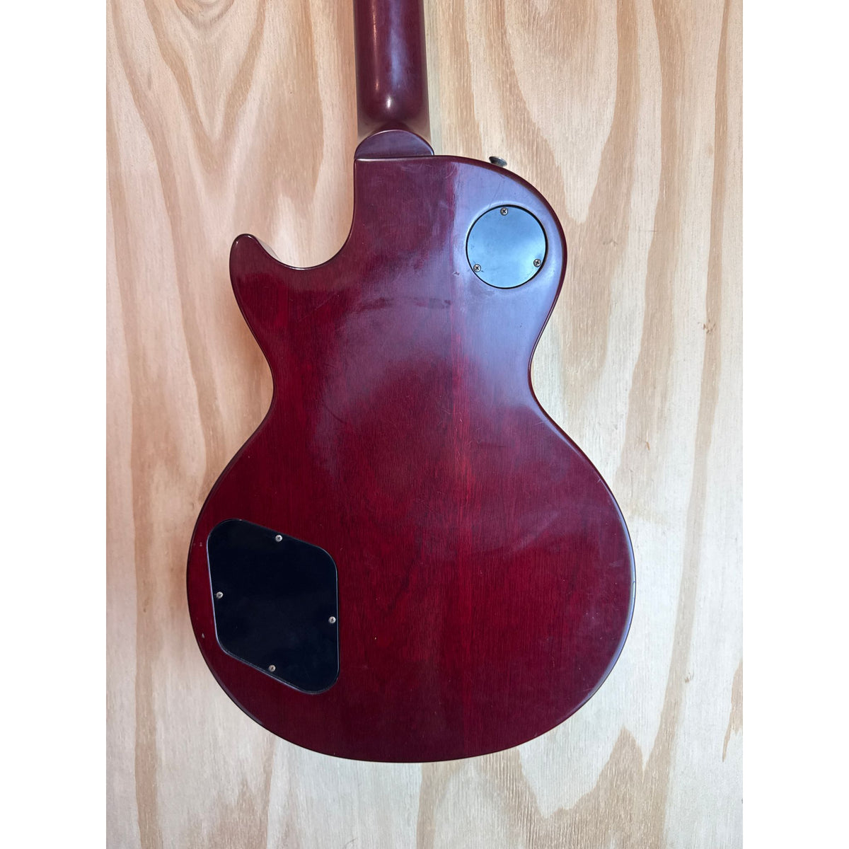 Used 2008 Les Paul Studio Electric Guitar Wine Red with Hard case