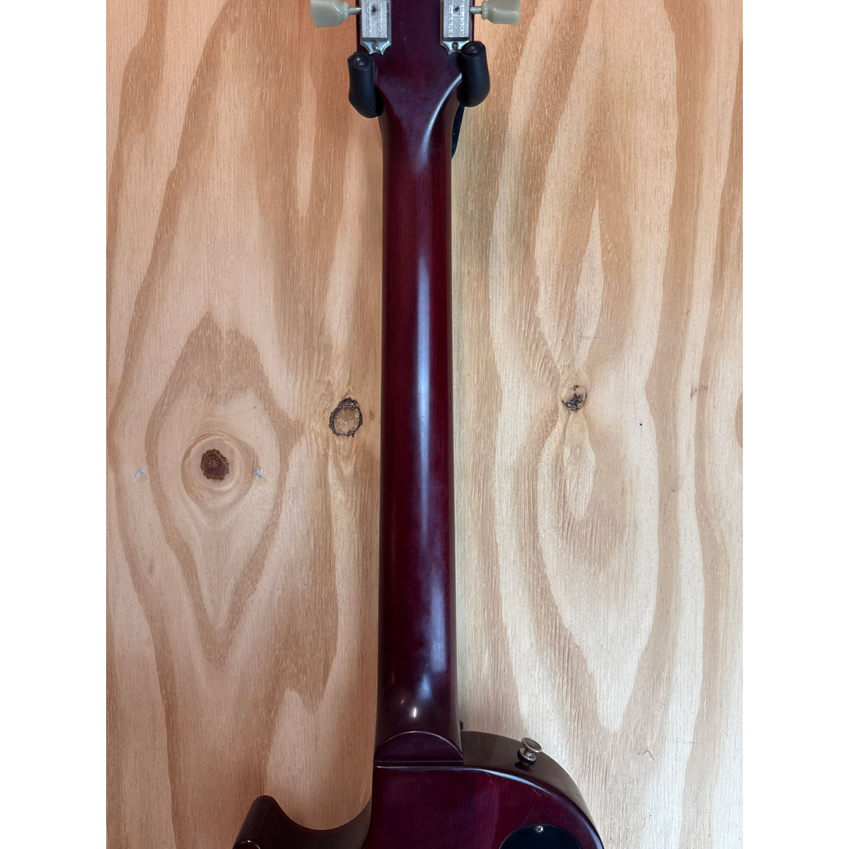 Used 2008 Les Paul Studio Electric Guitar Wine Red with Hard case