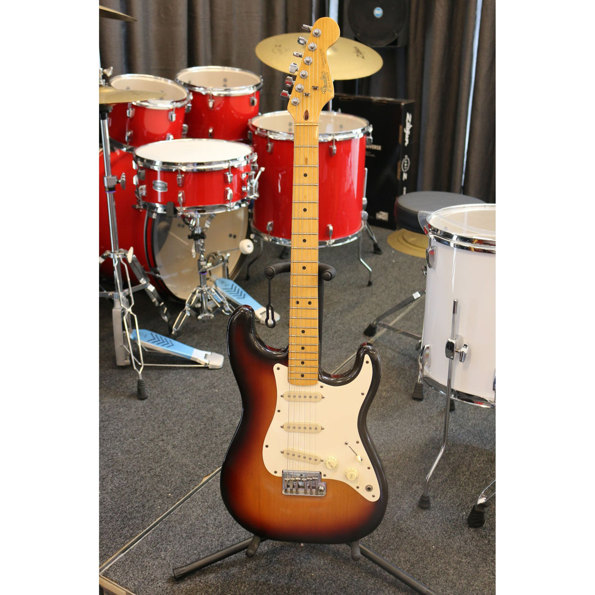Used Fender USA 1983 Stratocaster w/ Hard Case
