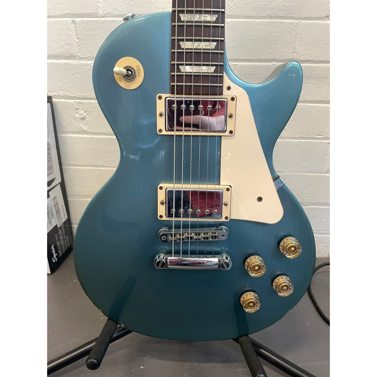 Used Gibson Les Paul Studio Pelham Blue in hard case 2016
