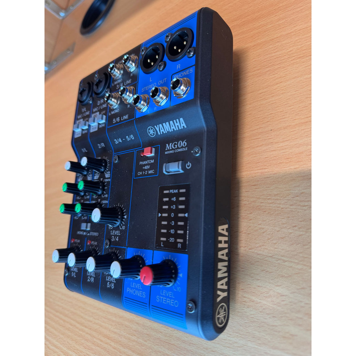 Used Yamaha MG06 D-PRE Mixer
