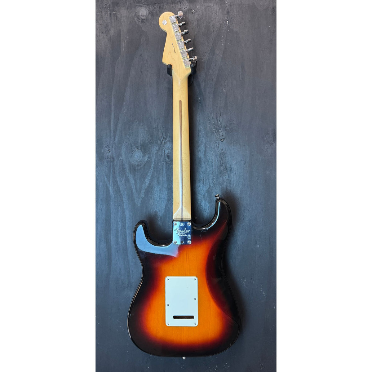 Used 2006 Fender American Stratocaster Sunburst in Hardcase