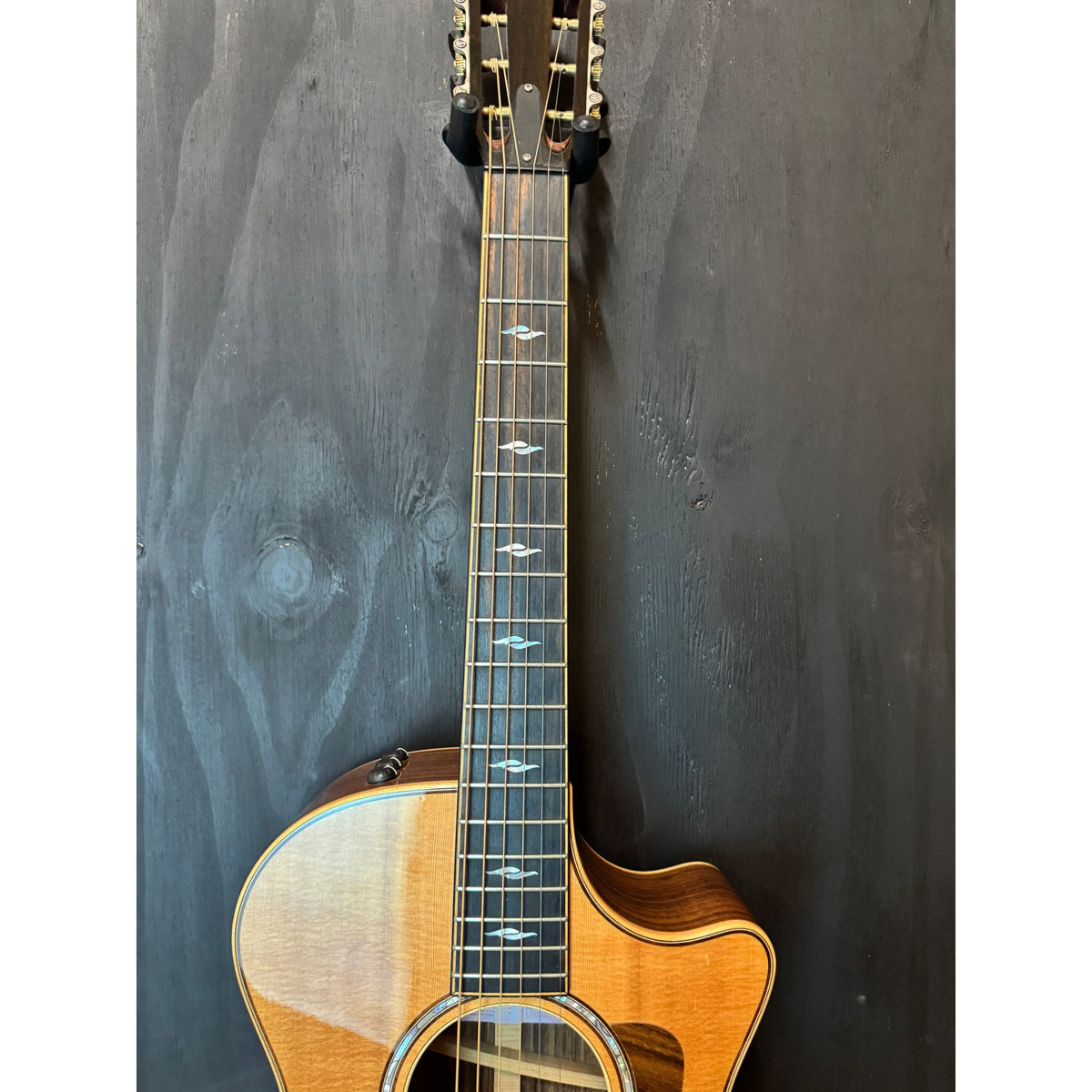 Used Taylor 812ce 12-Fret Acoustic Electric Guitar with Hard Case