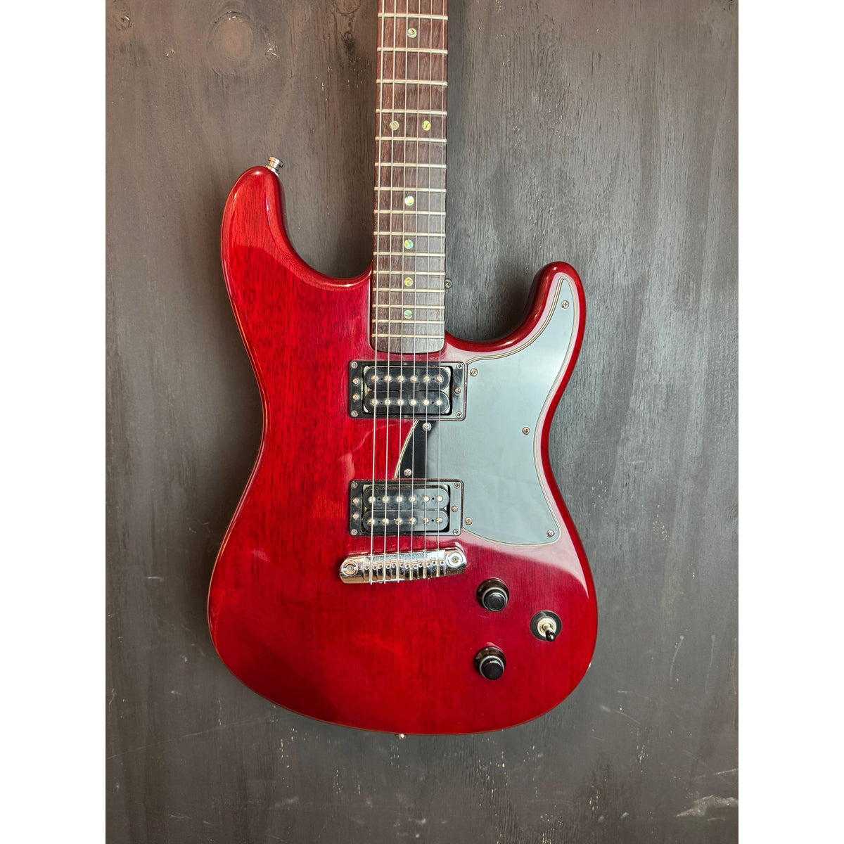 Used 2005 Fender Stratosonic with Hardcase