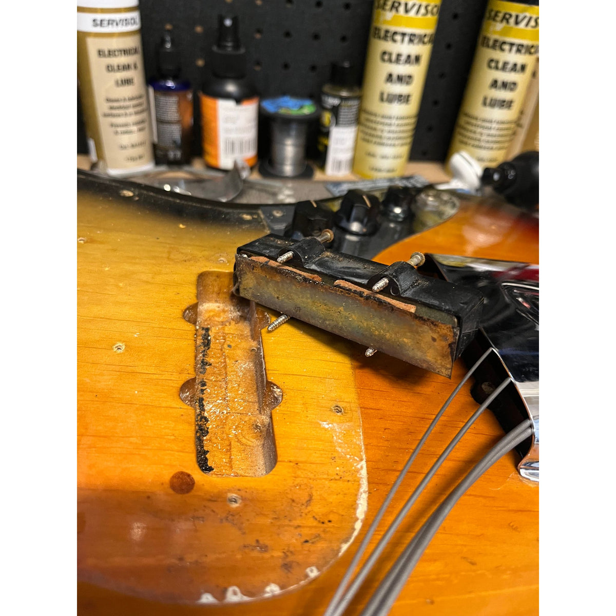 Used Fender Jazz Bass 1973 Sunburst Orig Case All Original