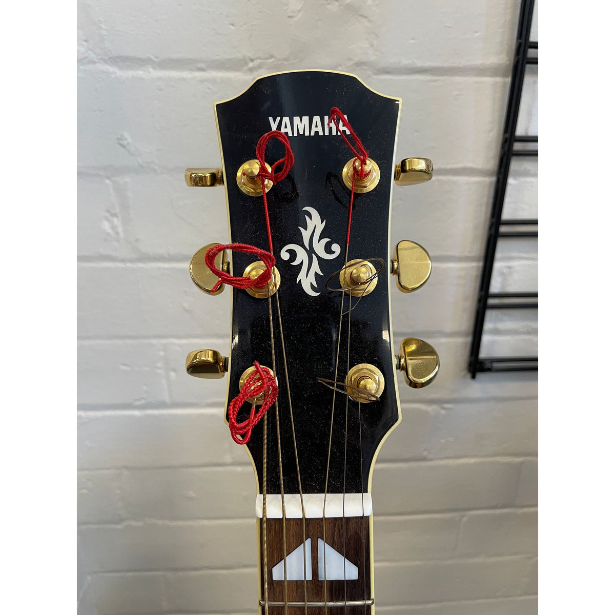 Used Yamaha APX1000 Acoustic Electric Guitar Mocha Black with Hard Case