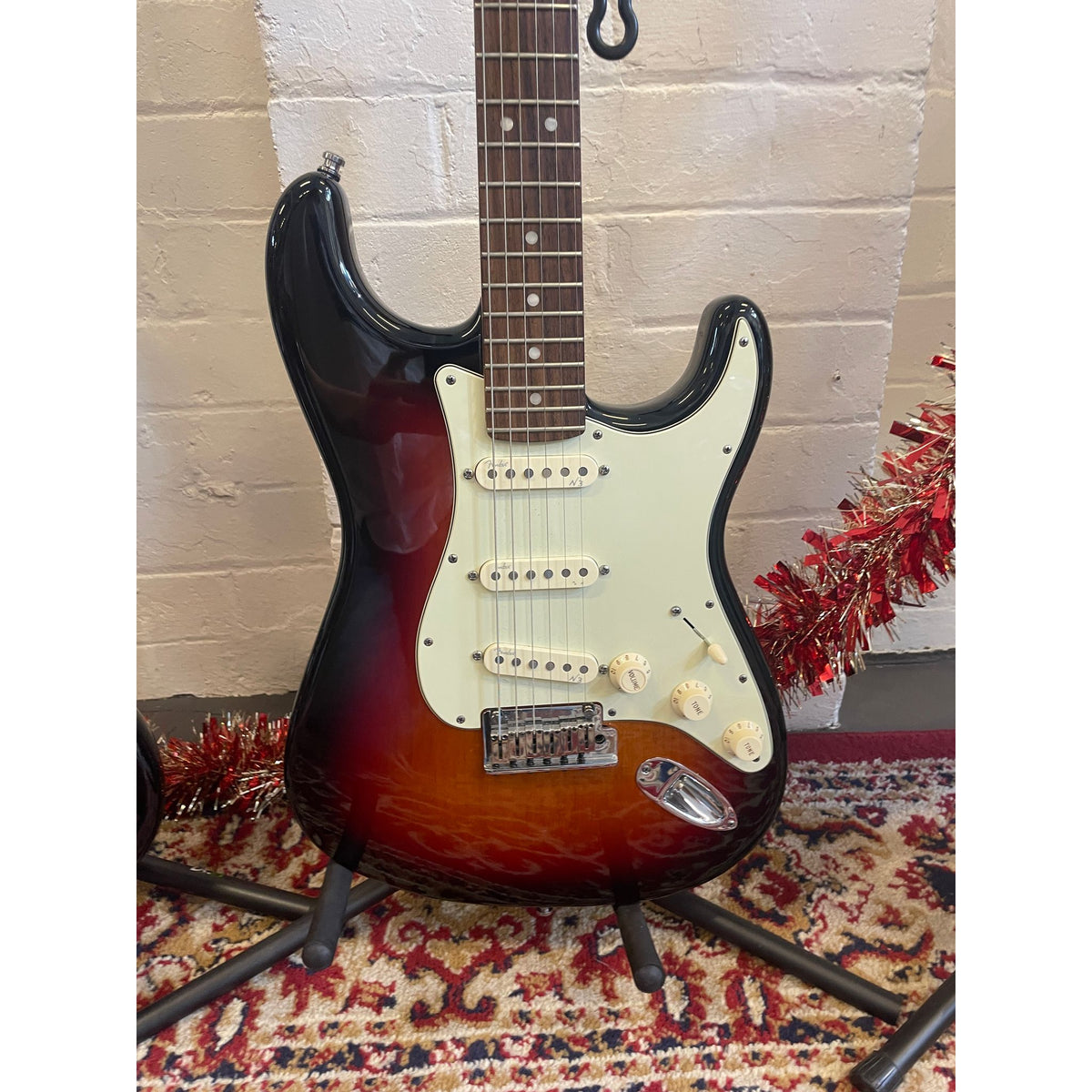 Used 2011 Fender Deluxe Stratocaster Electric Guitar with Hardcase