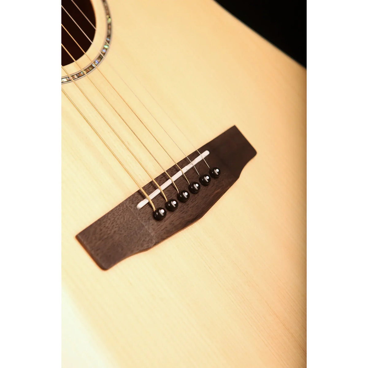 Cort Earth 60 CE Acoustic-Electric Guitar Natural